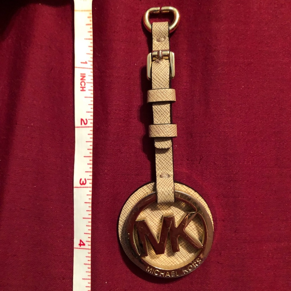 MICHAEL KORS Leather Hangtag or Keychain, Nude/Cream Color with Gold Hardware.
